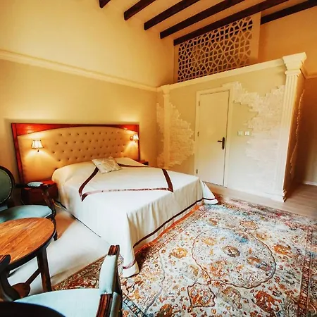 Room In Guest Room - Sofia Boutique Hotel 3 Luxe Room *